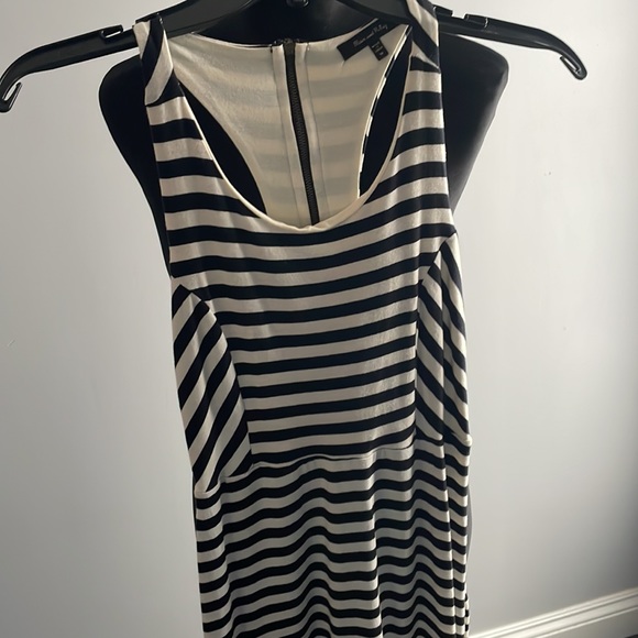 Max & Riley - Picture 2 of 4